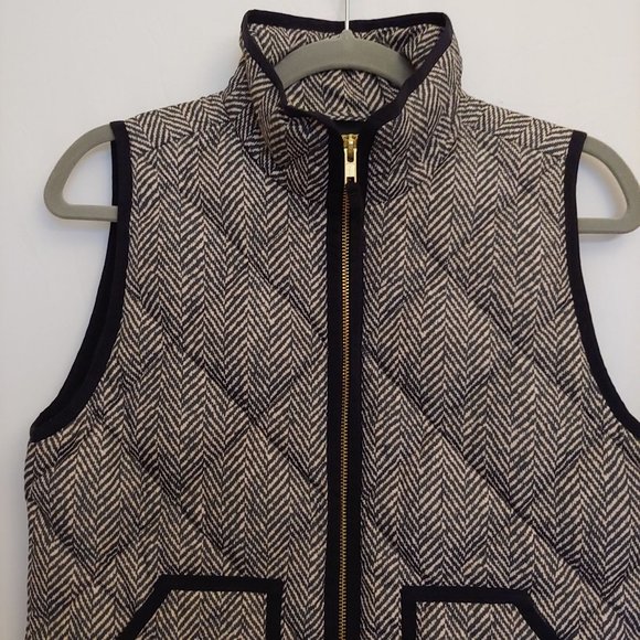 J. Crew Black/White Excursion Herringbone Down Filled Quilted Puffer Vest XS - Picture 2 of 10